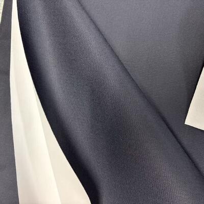 025mm Kalınlık Yangına Karşılıklı Malzeme Genişliği 150cm Endüstriyel Uygulamalar için Uygun Dayanıklı ve Yangına Karşılıklı Çözüm