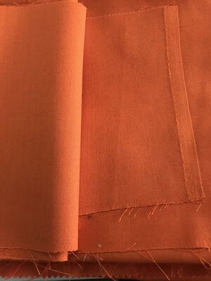 Aramid Fiber kumaş 200 g / metrekare Nem Direnci İyi İpek Tipi İplik İpek Otomotiv Isı Kalkanları için Uygun