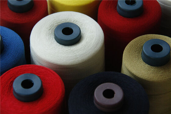 Alev gerileyici Aramid dikiş ipliği Meta Aramid Esnek Kalıcı Isıya dayanıklı Güçlü Endüstriyel tekstil için uygundur